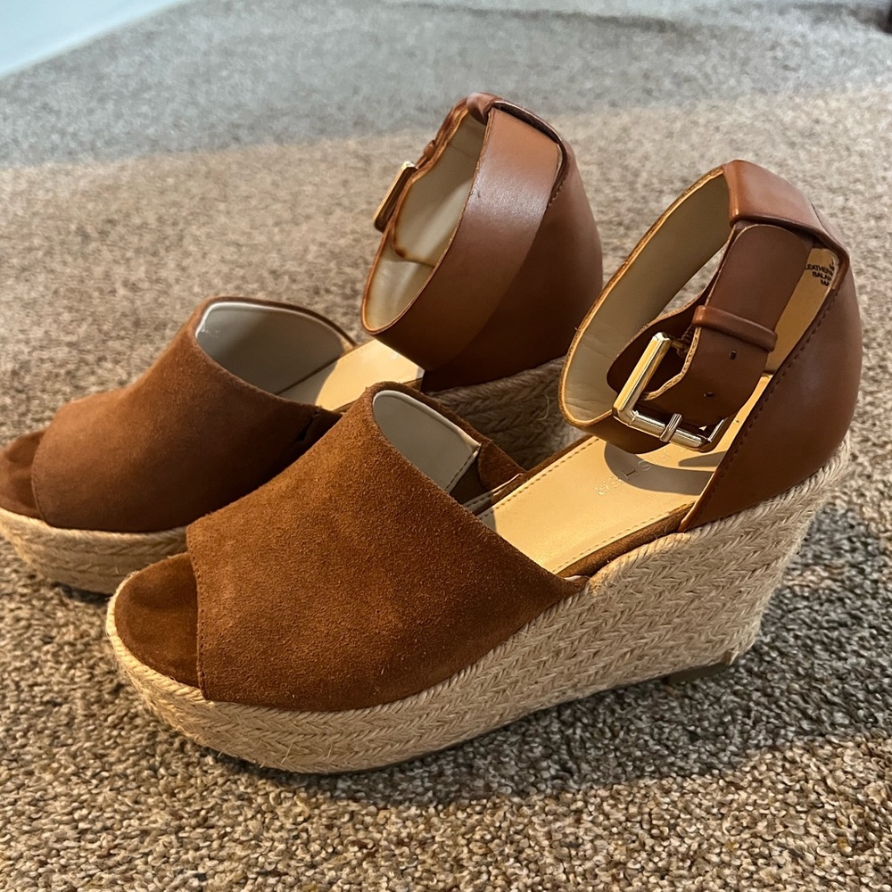 Marc Fisher Wedges